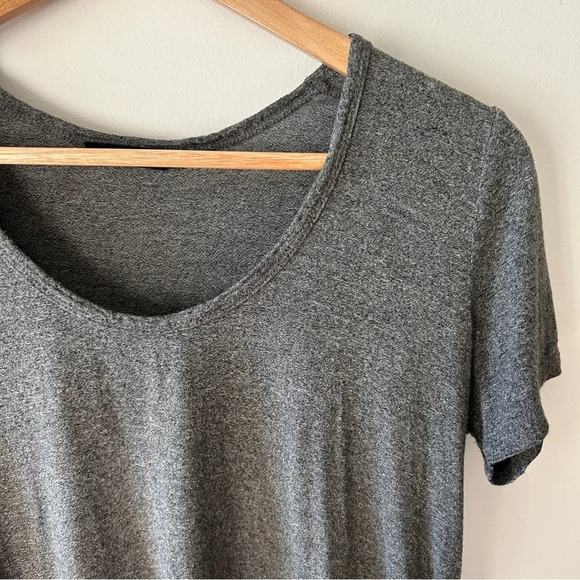 Aritzia heather grey scoop ‎ neck tee XS (XXS) - Picture 3 of 7